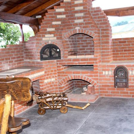 Hotel Corina Borsa  Bagian luar foto