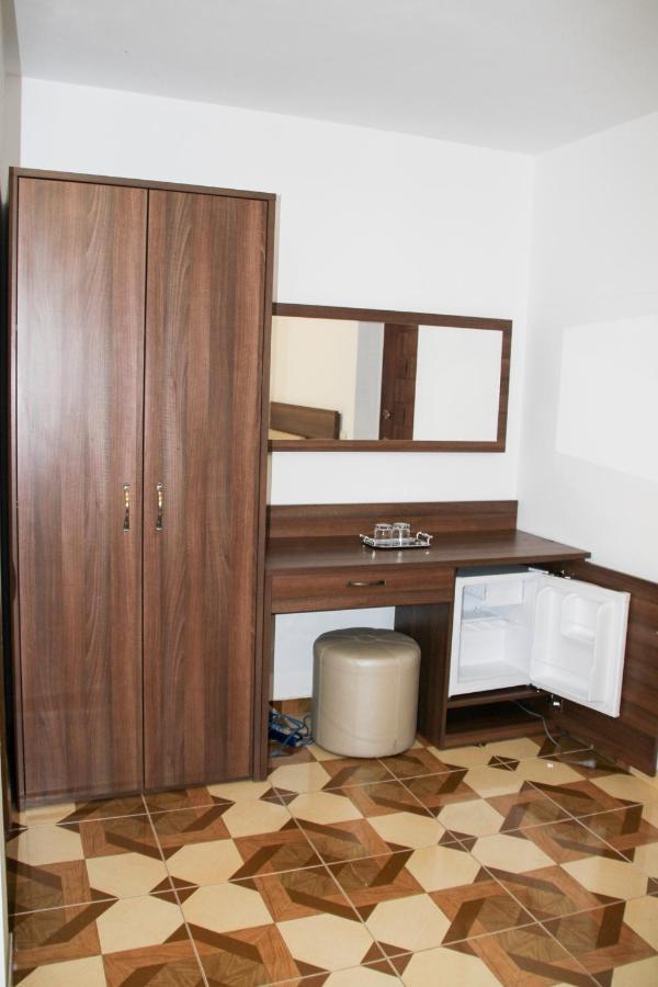 Hotel Corina Borsa  Bagian luar foto